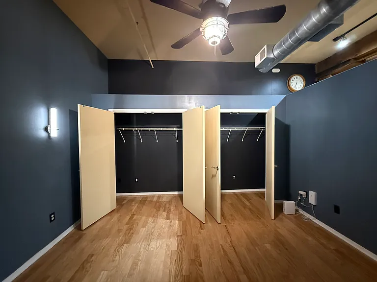 200 Main St #209 — Photo 8