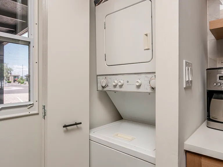 4924 N Woodmere Fairway #1 — Photo 11