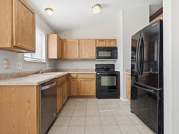 4th image of 17902 E Princeton Pl