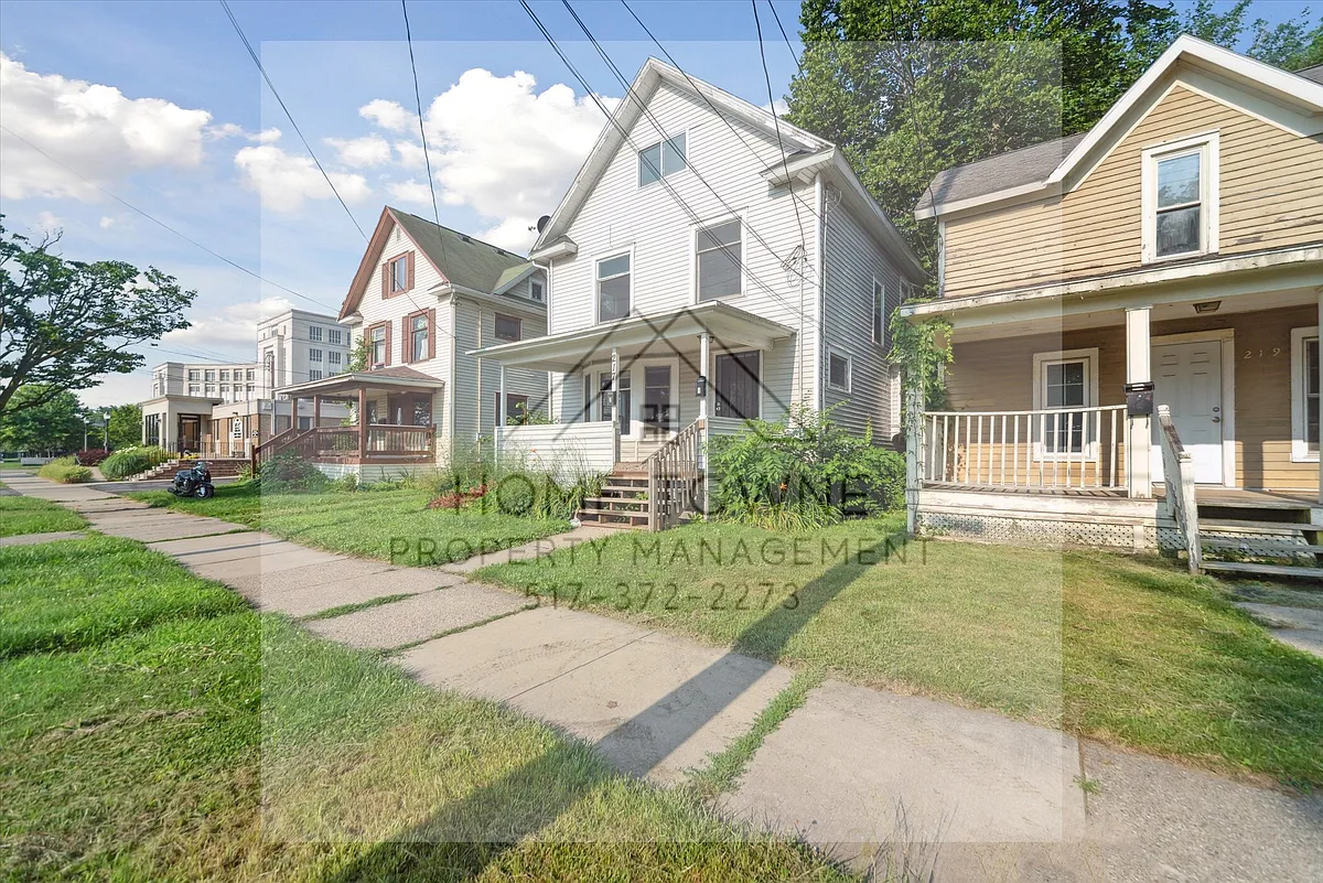 Building Photo - 217 N Butler Blvd #1/2