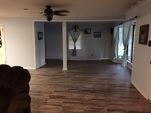 Open with bay window