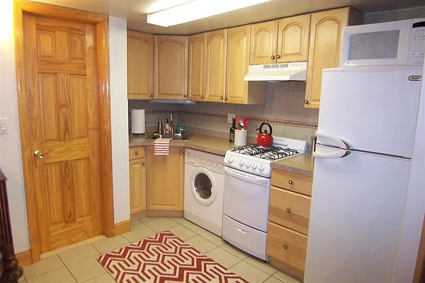 Rented by Susan Finkel, LREB | media 41