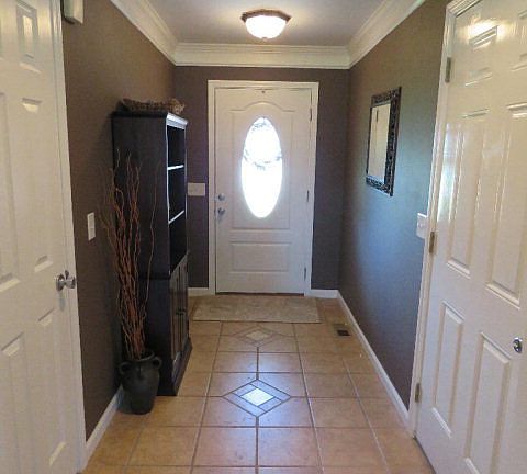 3rd image of 550 Eagle Landing Dr
