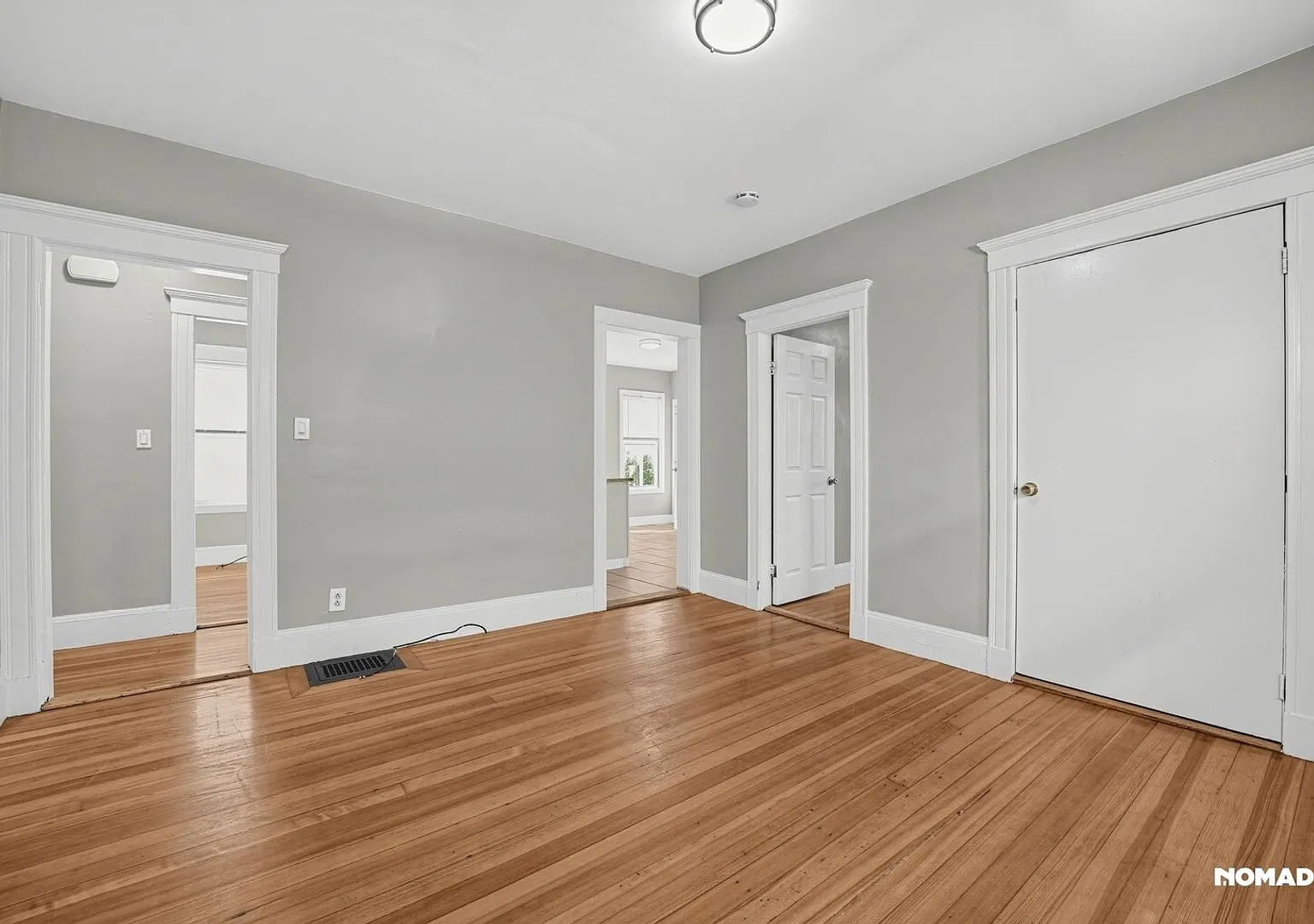 29 W Tremlett St — Photo 3