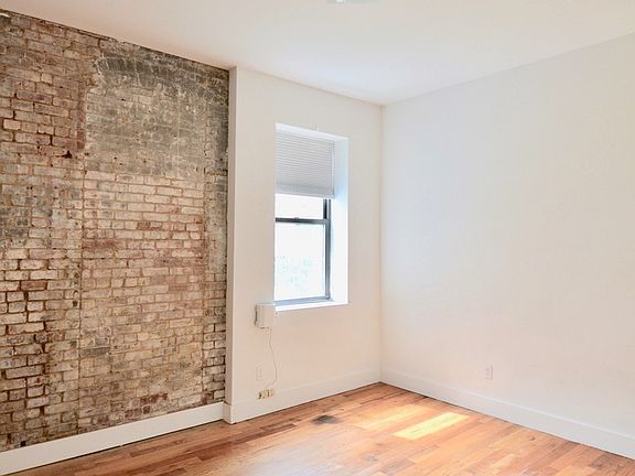 2nd image of 391 Greene Ave #2