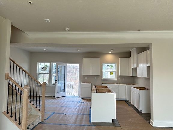 4th image of 456 Nolan Cir