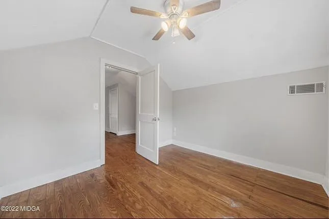 322 Pio Nono Ave — Photo 7