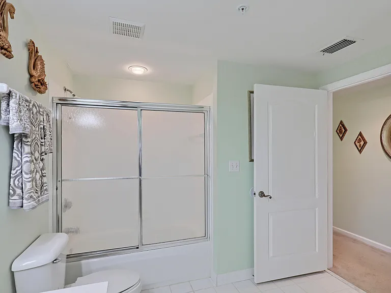 800 Uno Lago Dr #305 — Photo 34