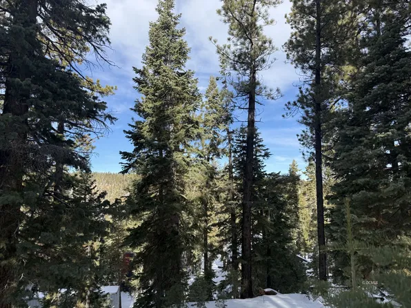 1015 E Pioneer Rd, Kanab, UT 84710