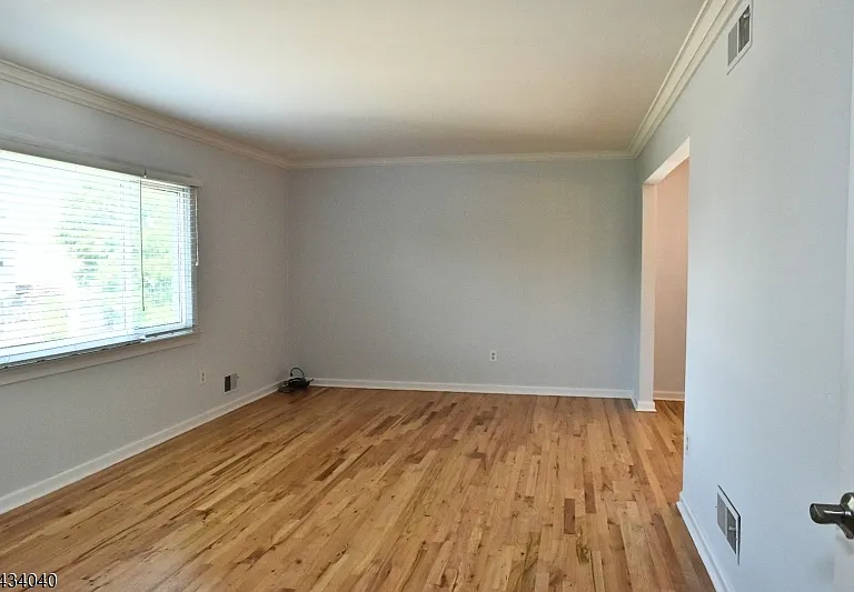 10 Garden Dr #2 — Photo 3