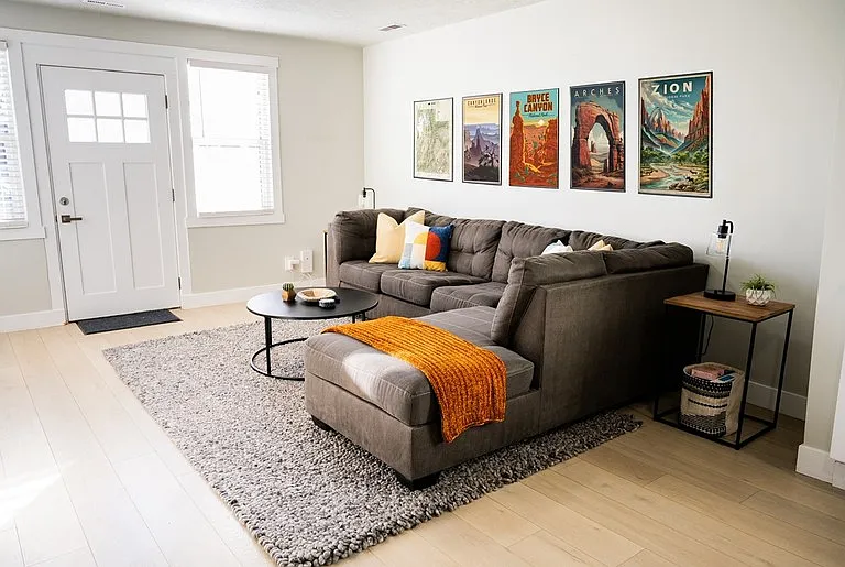 331 E Hampton Ave — Photo 1
