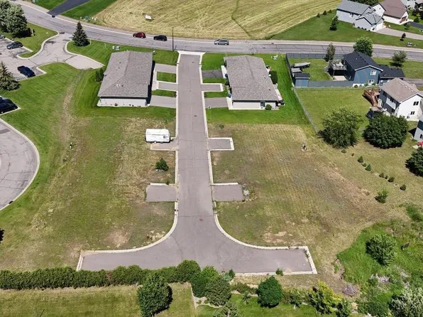 419 4th Ave SE, Saint Joseph, MN 56374