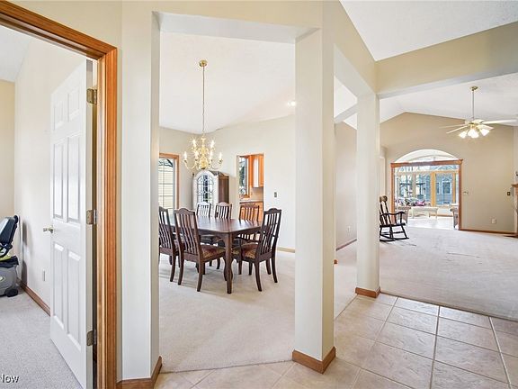 4th image of 4285 Fall Lake Dr