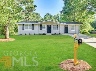 6265 Lakeview Dr, Douglasville, GA 30135