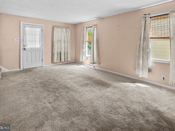 3rd image of 371 E Holly Ave