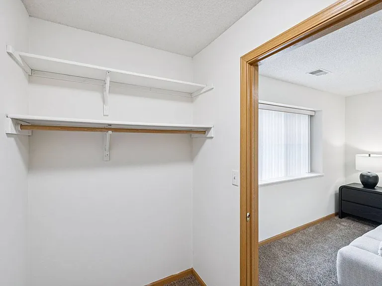 Northbrook Apartments — Photo 262