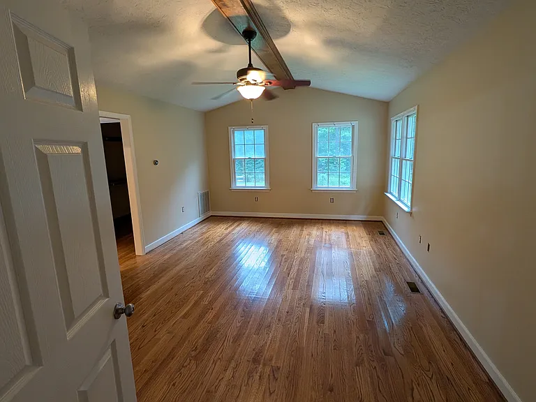6650 New Kent Hwy — Photo 9