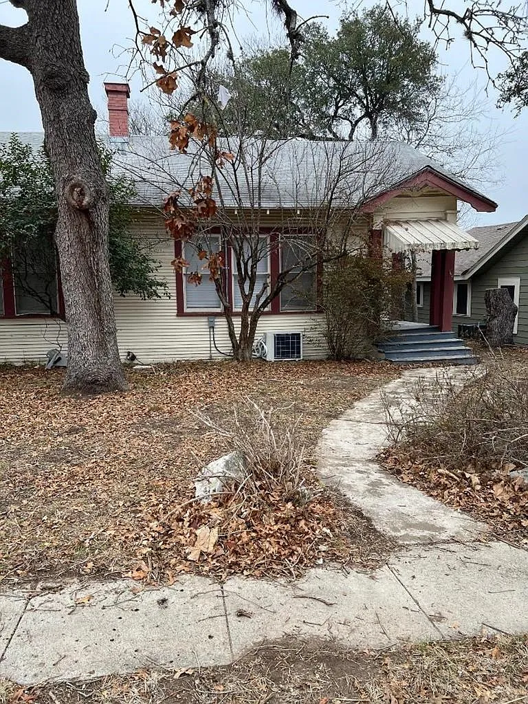 Building Photo - 820 N Wheless Ave