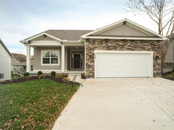 6816 NE 70th St, Kansas City, MO 64119