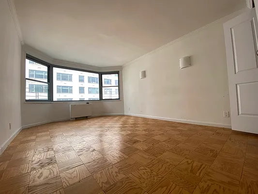 Rented by Bond New York | media 5