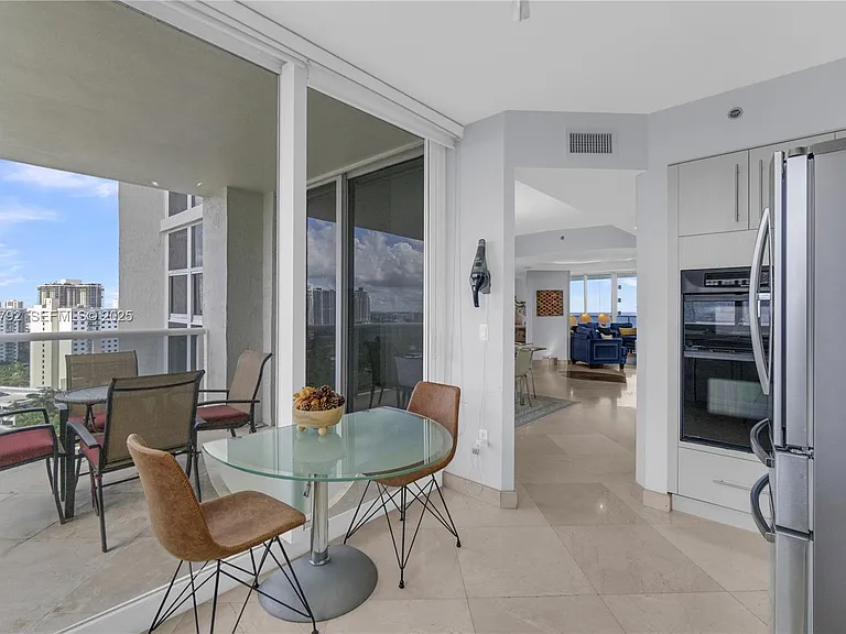 19111 Collins Ave #1607 — Photo 4