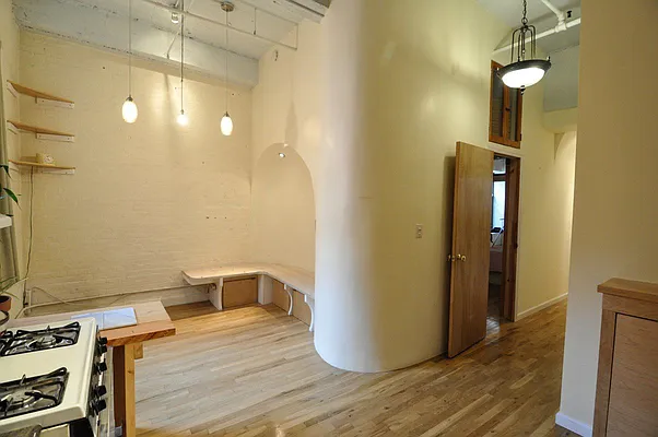 Rented by Bohemia Realty Group | media 7