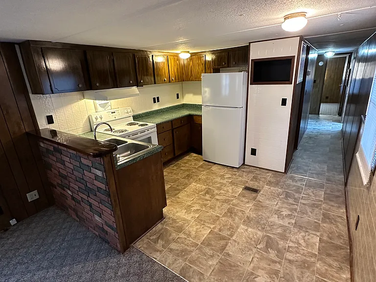 742 Fisher Farm Rd — Photo 3