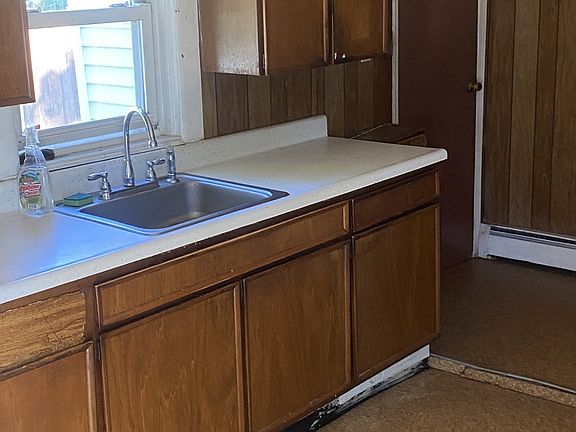 5th image of 31 Water St