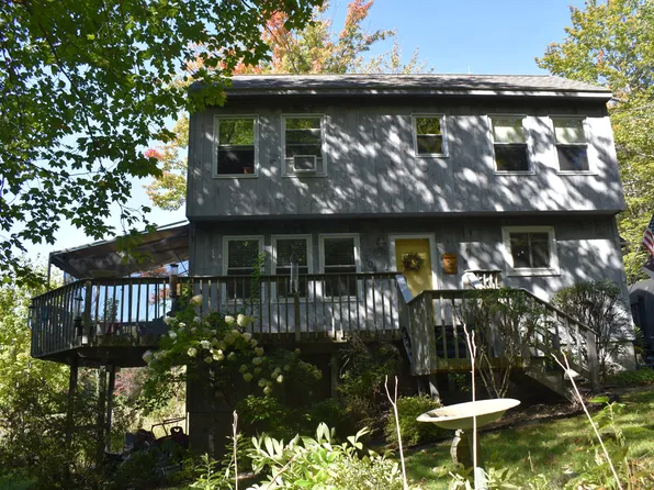 108 Pamela Drive, Winthrop, ME 04364