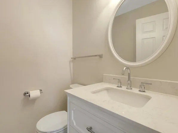 2109 Henry Ct, Mahwah, NJ 07430