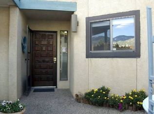 830 Live Oak Rd NE APT B, Albuquerque, NM 87122