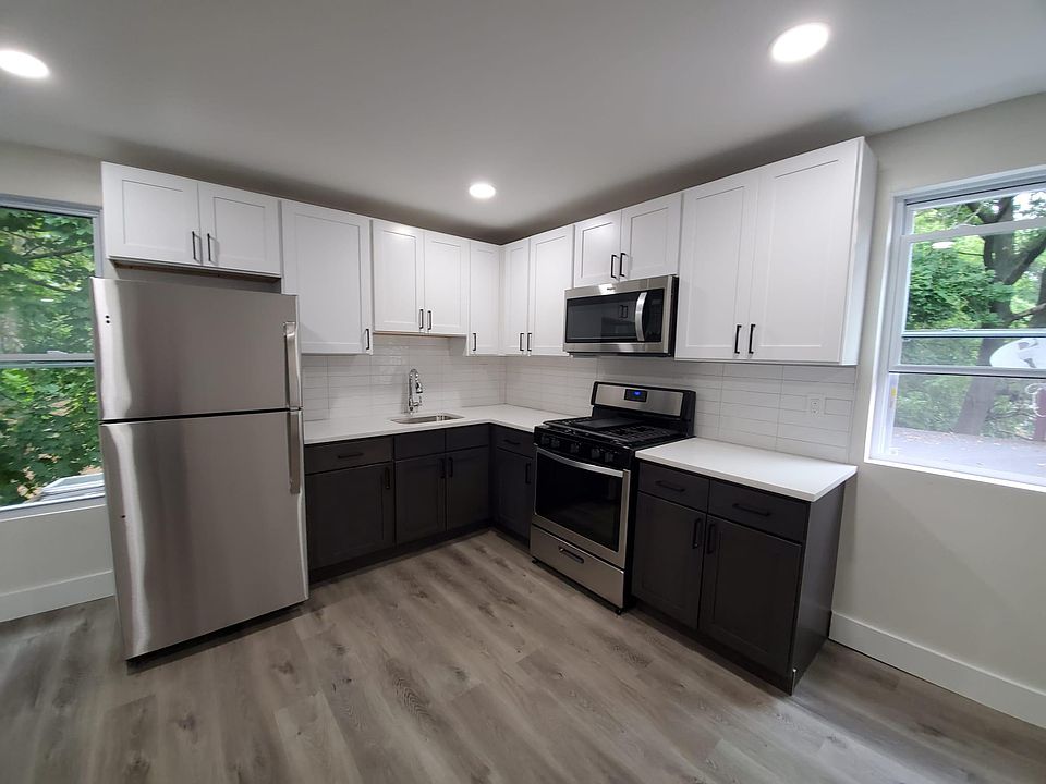 1st image of 193 Seymour Ave #2R
