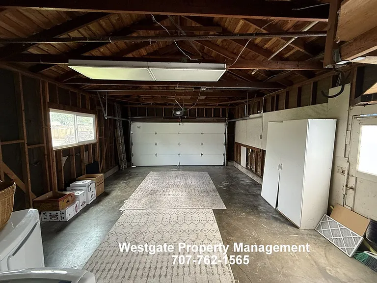 1729 Kearny St — Photo 6