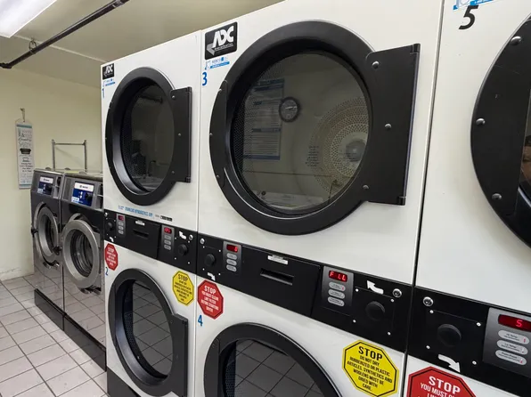 151-05 Cross Island Parkway image 28 of 29