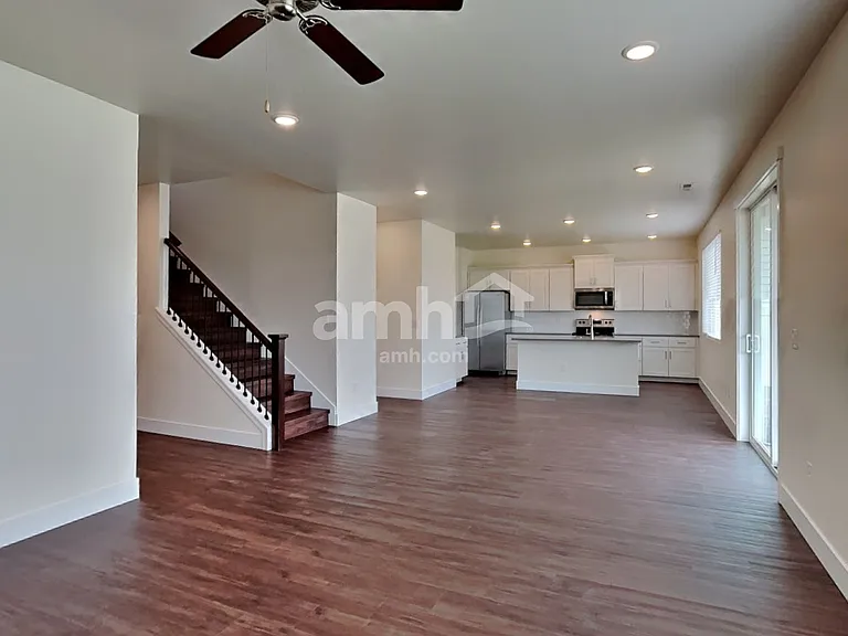 1320 N Alderleaf Ave — Photo 6