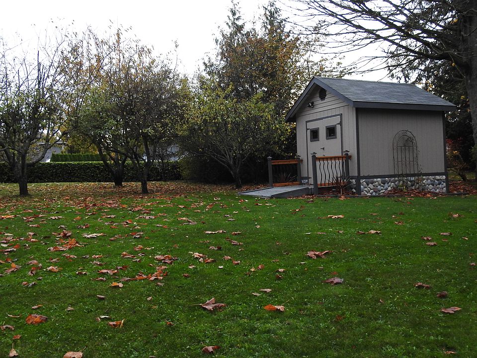 1st image of 310 Lilac Dr