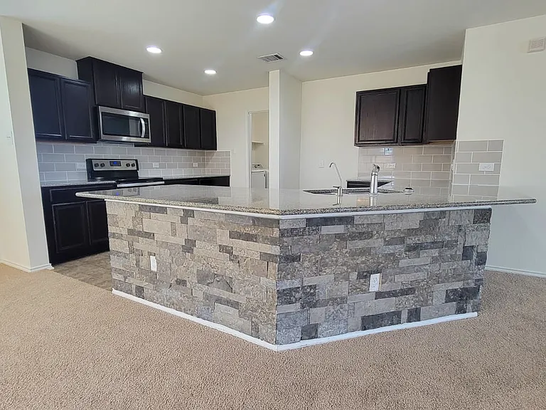 111 Jasmine Cv — Photo 10