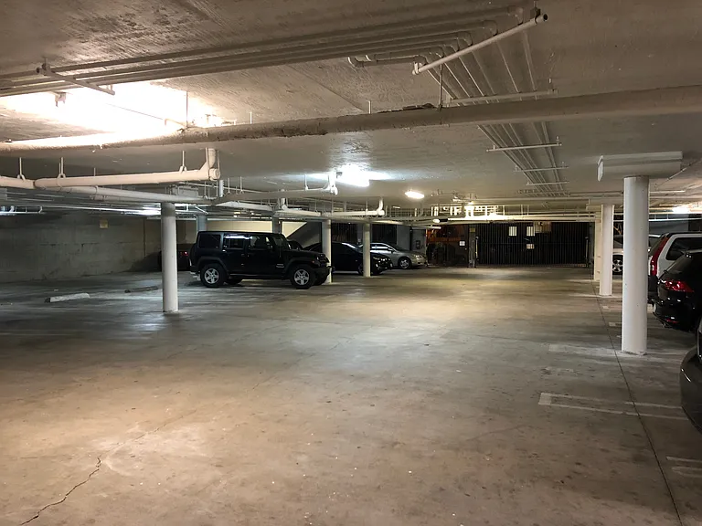 4770 York Blvd. — Photo 10