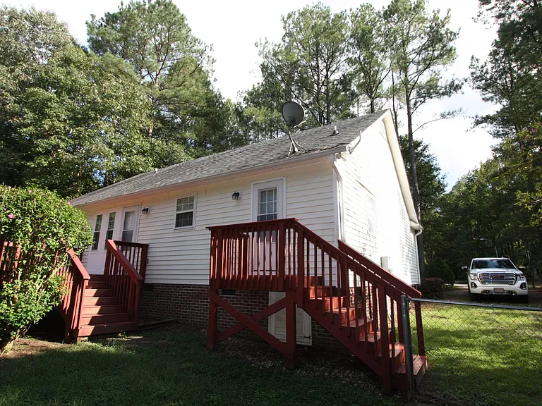 113 Drew Ct — Photo 22