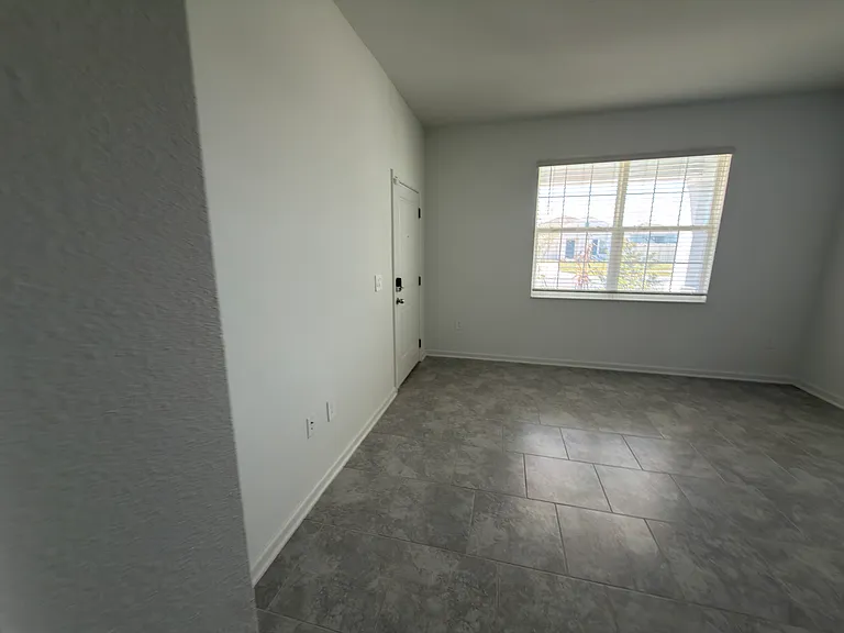 521 Reggie Rd — Photo 16