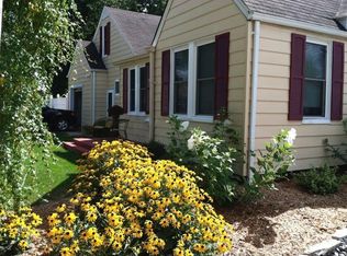 1126 28th St, Bettendorf, IA
