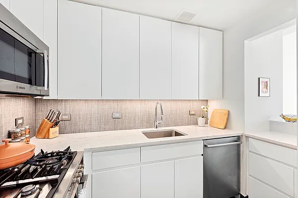 Rented by Corcoran | media 2