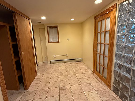 4th image of 133 Reed St #2