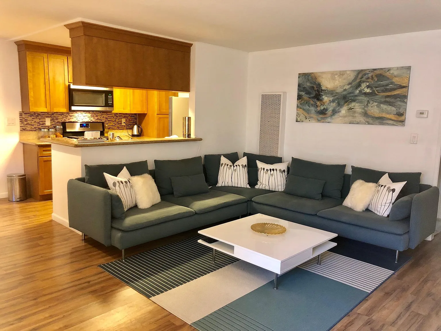 1 bed, 650 sqft, $1,750 — Photo 2