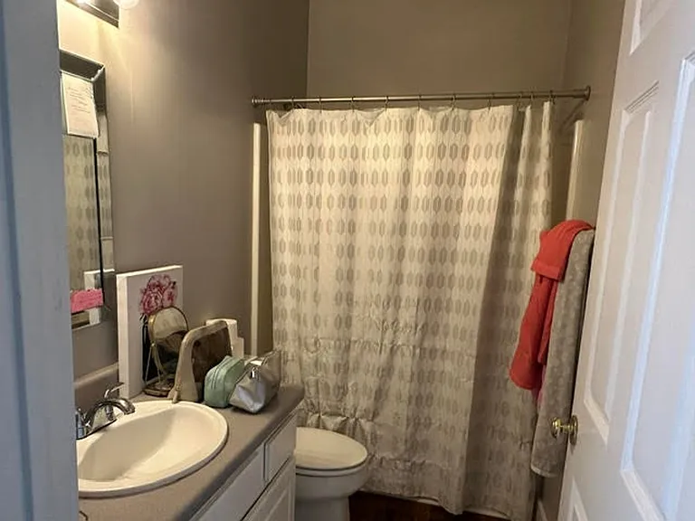425 Caplewood Drive — Photo 11