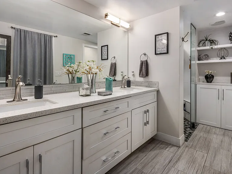 8633 E Monterosa Ave — Photo 7