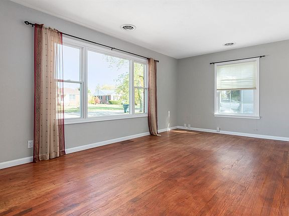 4th image of 1101 W Dunn Ave