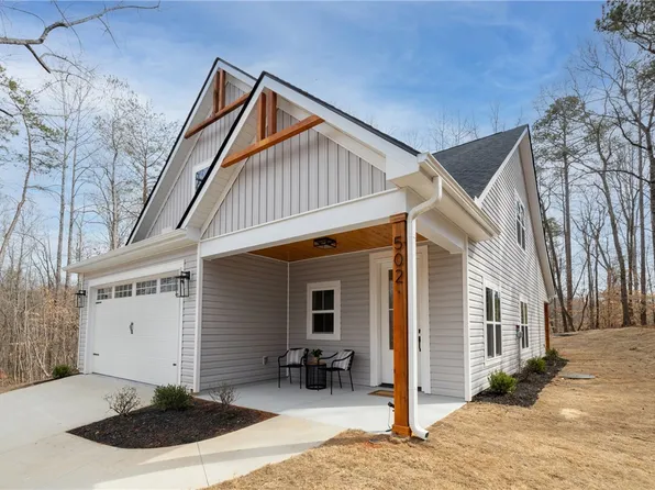 502 Point Rd, Westminster, SC 29693