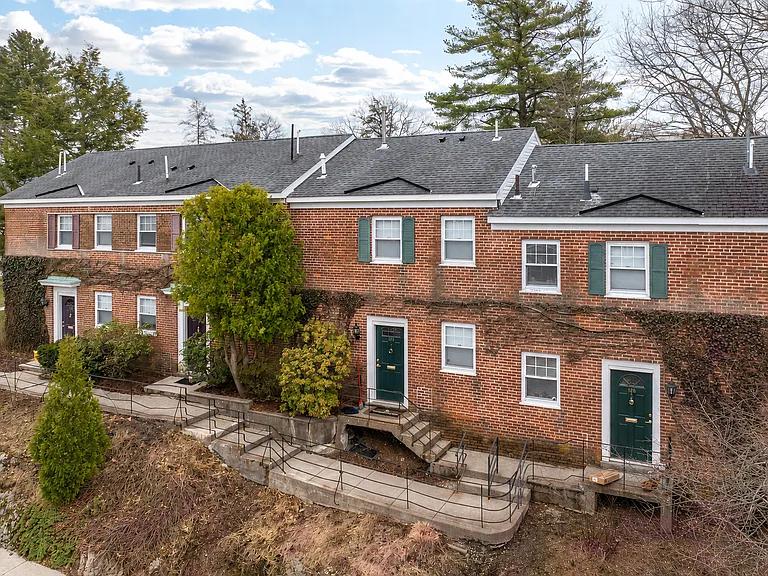 174 Sherman Rd — Photo 30