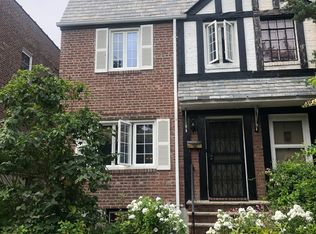 8204 167th St, Jamaica, NY 11432